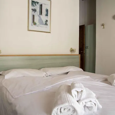 In - Piemont 43498 Сестриере